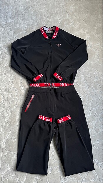 Prada Prada takım