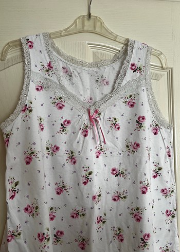 44 Beden Çiçek Desenli Beyaz Kadın Pijama Takımı