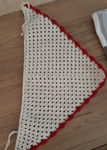 örgü bej bandana