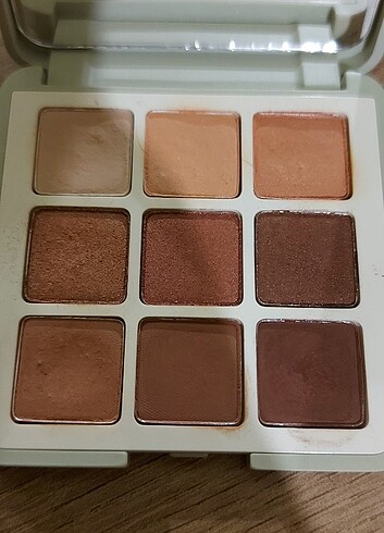 Kiko green me far paleti 102