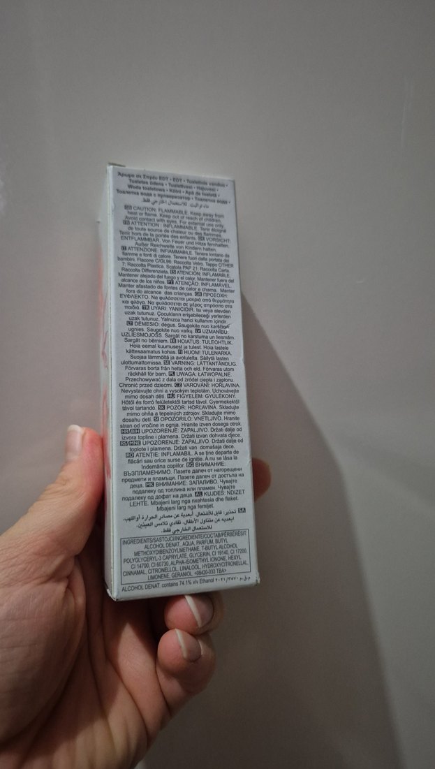 Avon Celebre Kadın Parfümü - Görsel 2