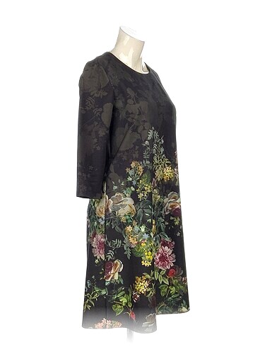 Vintage Love PreLoved Kısa Elbise %70 İndirimli.
