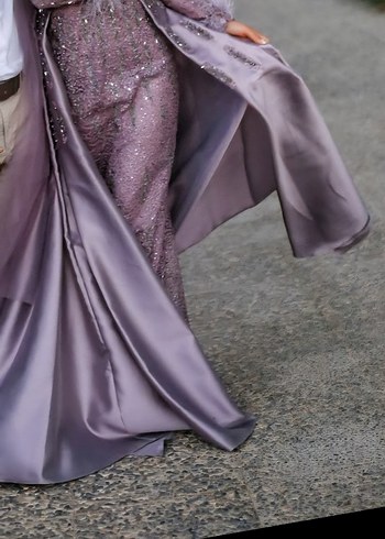 Uzun Kollu Mor İşlemeli Abiye Elbise - Görsel 3