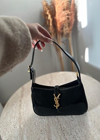 Yves Saint Laurent Yves saint laurent siyah çanta