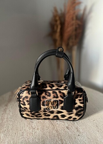 Miu Miu leopar çanta