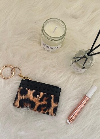 Victoria's Secret leoparlı kartlık