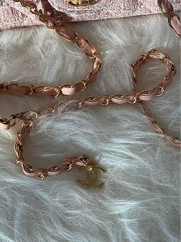  Beden Pink Chanel Bag