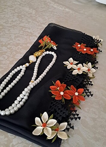 İğne oyası namaz örtüsü ve tesbih