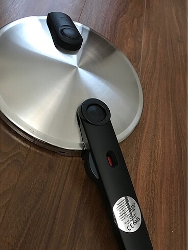  Beden Fissler düdüklü tencere 8 lt