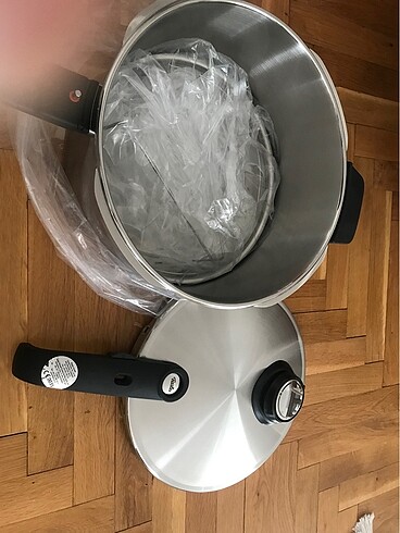  Beden gri Renk Fissler düdüklü tencere 8 lt