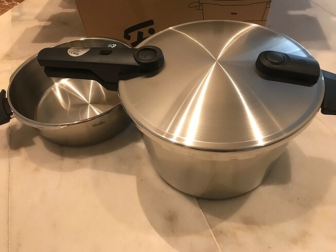 Beden gri Renk Fissler düdüklü tencere 8+4