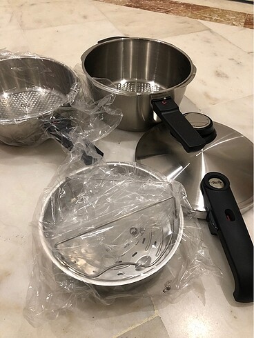 Beden gri Renk Fissler düdüklü tencere 4.5+2.5
