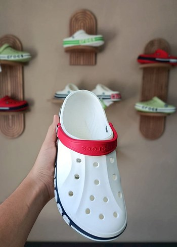 Crocs Beyaz Renkli Velcro Bantlı Terlik