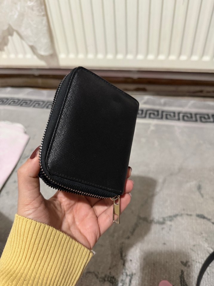 Siyah Nakışlı Deri Fermuarlı Kadın Cüzdanı - Görsel 4