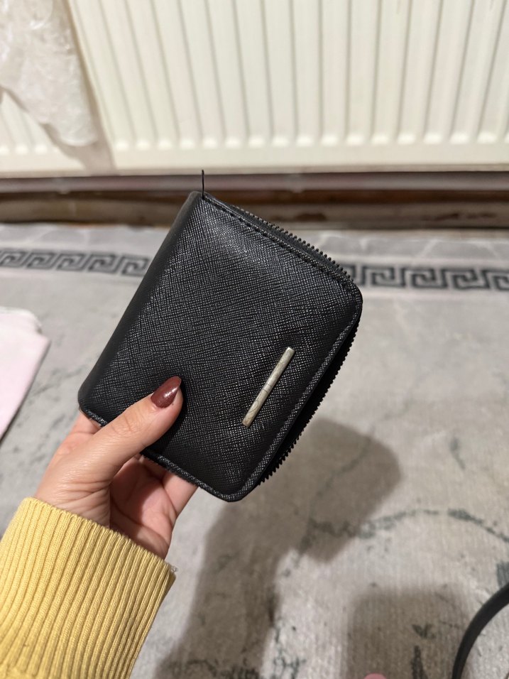 Siyah Nakışlı Deri Fermuarlı Kadın Cüzdanı - Görsel 3