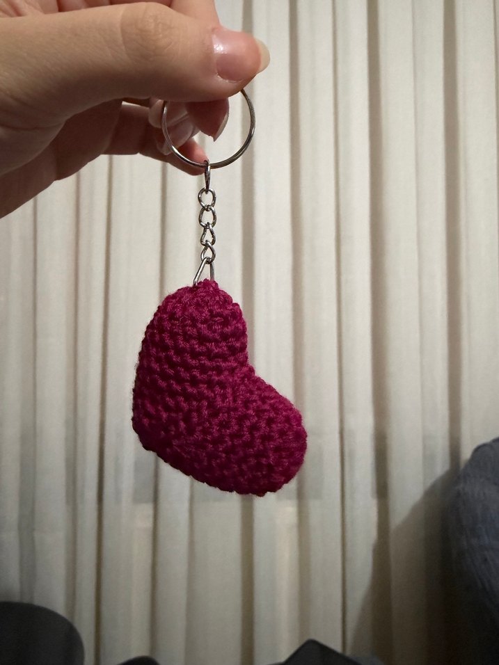 Bordo Örgü Kalp Anahtarlık - Görsel 2