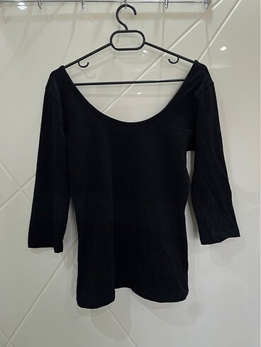 Siyah yarım kol kayık yaka bluz - Görsel 3