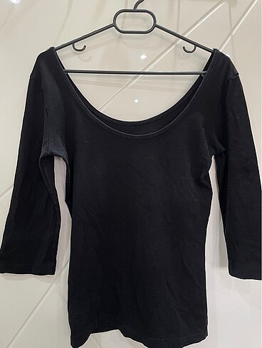 Siyah yarım kol kayık yaka bluz - Görsel 2