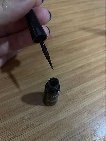 Beden Renk Wet and wild waterproof eyeliner