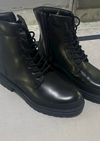 Siyah Bağcıklı Zara erkek bot - Görsel 2
