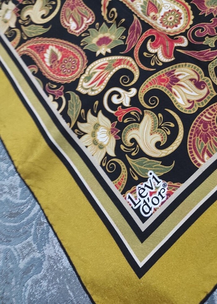 LEVİDOR TİVİL İPEK EŞARP  - Görsel 2