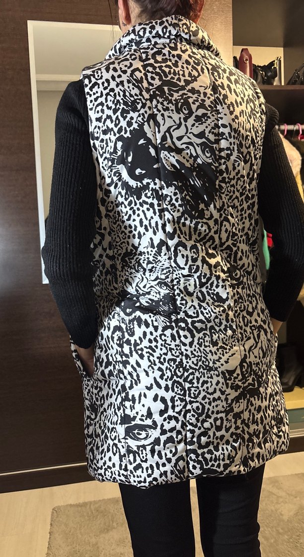 Gri Desenli Kadın Yelek, Kürklü, Salaş Kesim - Görsel 2