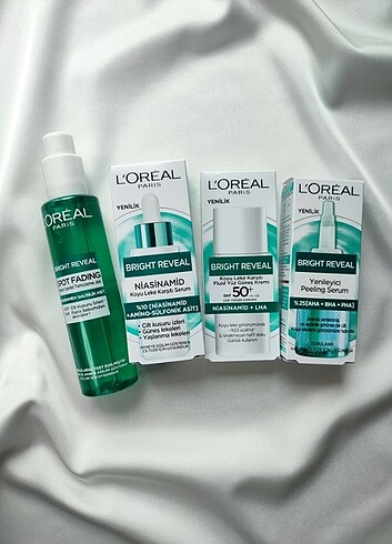 Loreal Paris Bright Reveal Koyu Leke Karşıtı Cilt Bakım Seti 