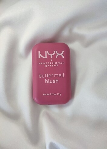 Nyx Buttermelt Blush Kremsi Pudra Allık 07 Butta With Time 