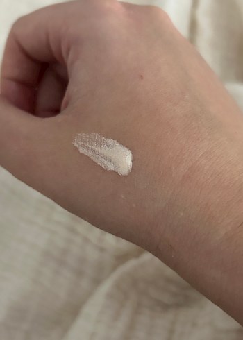 Beden Renk Rare Beauty Sıvı Aydınlatıcı - Light Beige