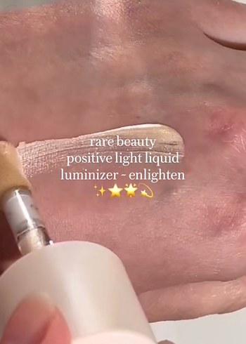 Beden Rare Beauty Lilkit Aydınlatıcı - Enlighten