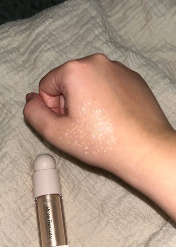 Beden Renk Rare Beauty Açık Bej Kapatıcı