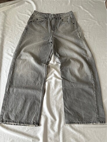 urban outfitters gri baggy jean