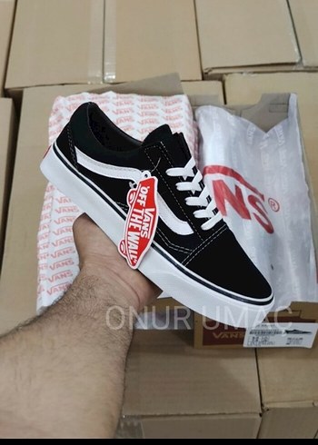 Vans Kadın Siyah Beyaz Bağcıklı Spor Ayakkabı