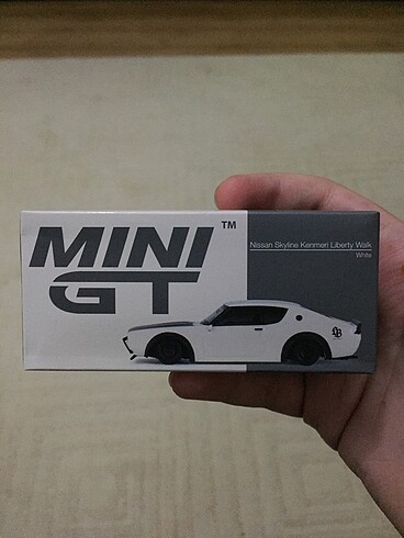 Mini gt Nissan Skyline kenmeri