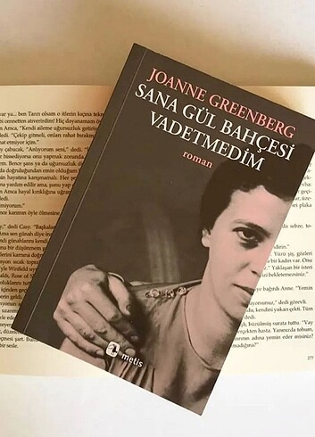 Sana gül bahçesi vadetmedim 