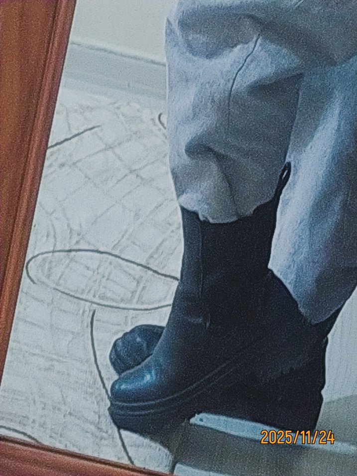 Sokak Stili Siyah Tokalı Lastik Bot - Görsel 4