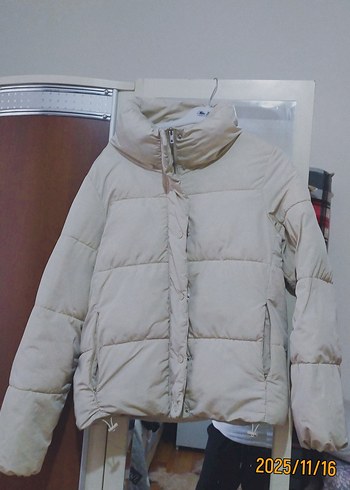 Bej Kadın Düğmeli Kışlık Mont - Görsel 2