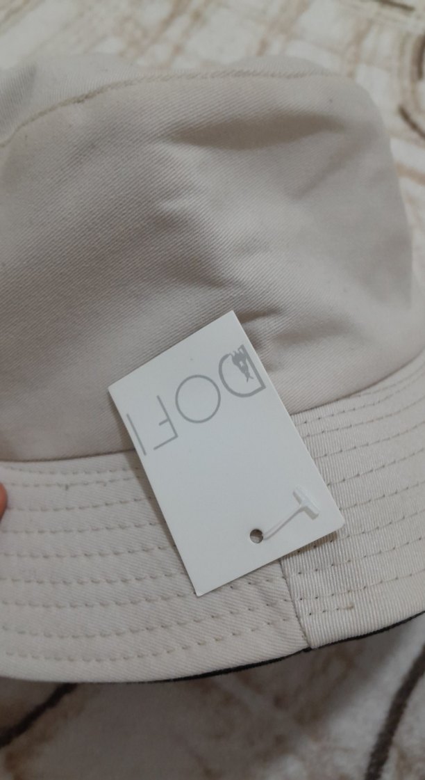 Beyaz Minimalist kadın Şapka - Görsel 2