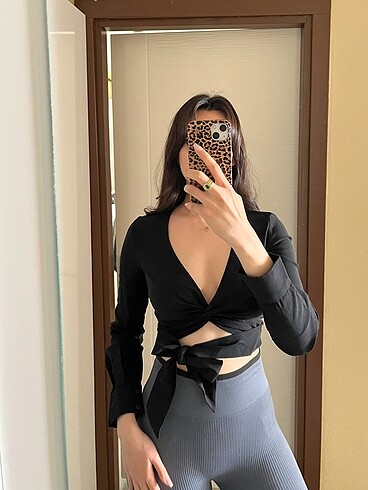 Zara crop bluz