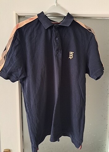 Burberry t-shirt