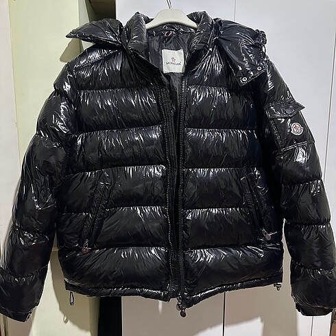 Moncler Parlak Mont