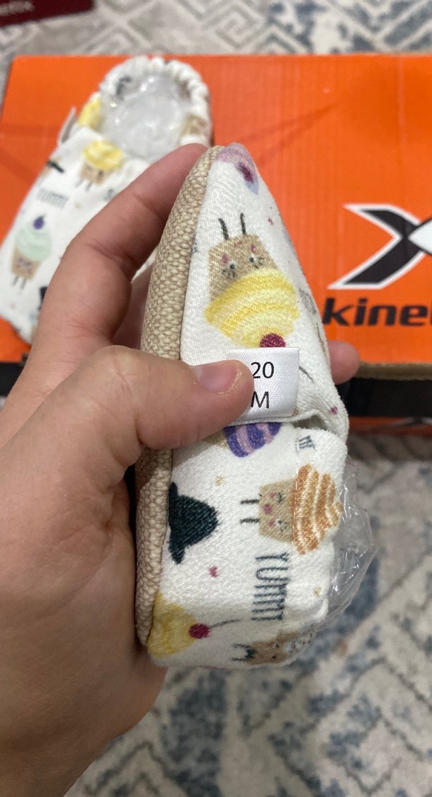 Baskılı kız erkek Bebek Örme Ev Botu - Görsel 4