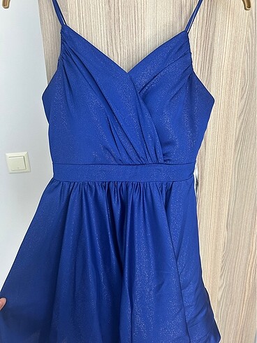 Kruvaze yaka parlak simli saks abiye - Görsel 5