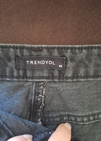 Trendyol & Milla Trendyol kot pantolon. 1.68 boyları kızımın bileğine geliyor.