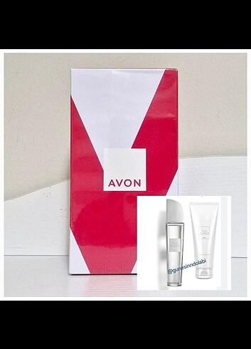 Avon Pur blanca Özel Ambalajlı Set 