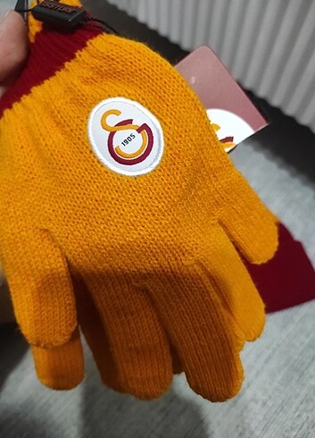 5-8 Yaş, 22 cm Beden sarı Renk Gs orjinal şapka ve eldiven 