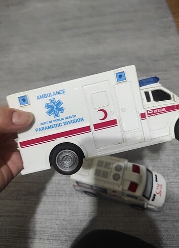 Beden Renk Ambulans oyuncak