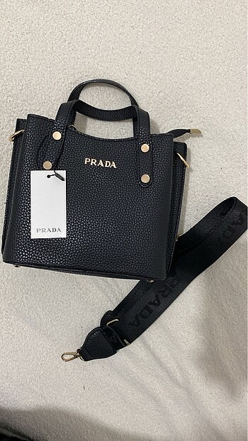  Beden Mini Prada