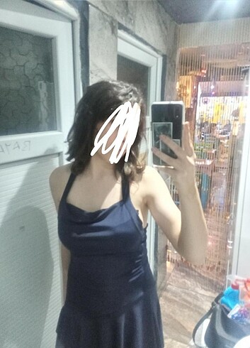 Diğer Boyundan Bağlamalı Elbise