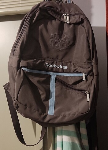 REEBOK SIRT ÇANTASI 